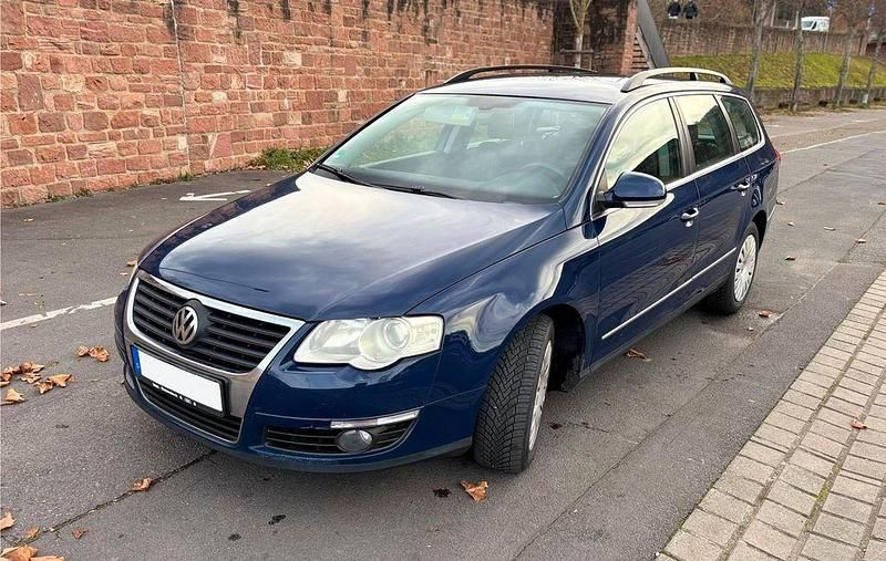 Blau Gebraucht 2007 VW Passat Comfortline Kombi | 1.790 € (Fairer Preis) - Bild 1/4