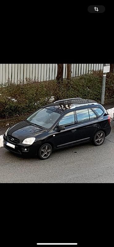 Gebraucht Kia Carens 128 PS (94 kW) 2012 Schwarz Van / Kleinbus