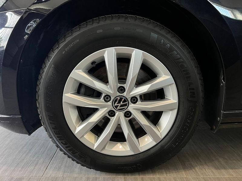 Gebraucht VW Passat 150 PS (110 kW) 2023 Schwarz Limousine