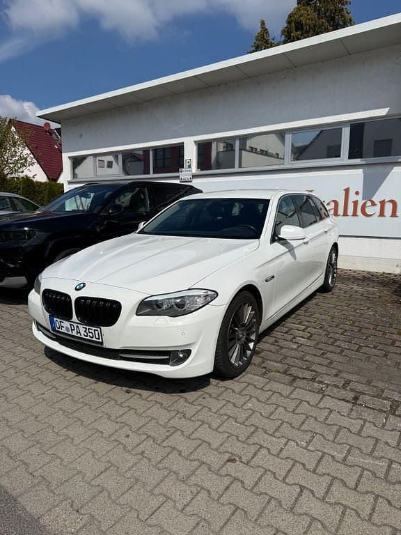 Gebraucht BMW 520 184 PS (135 kW) 2011 Weiß Kombi