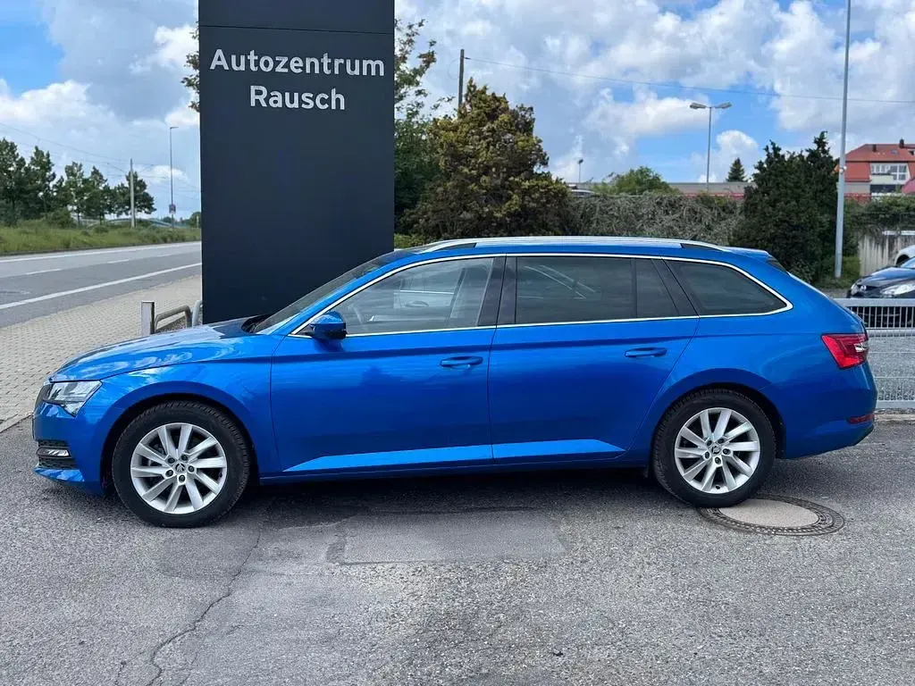Gebraucht Skoda Superb Ambition 150 PS (110 kW) 2024 Blau Kombi
