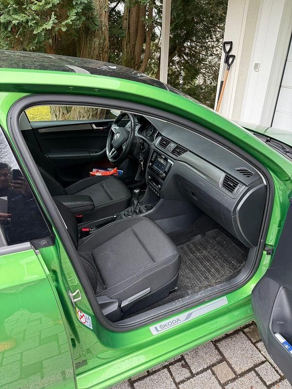 Gebraucht Skoda Rapid 110 PS (80 kW) 2018 Grün Kleinwagen