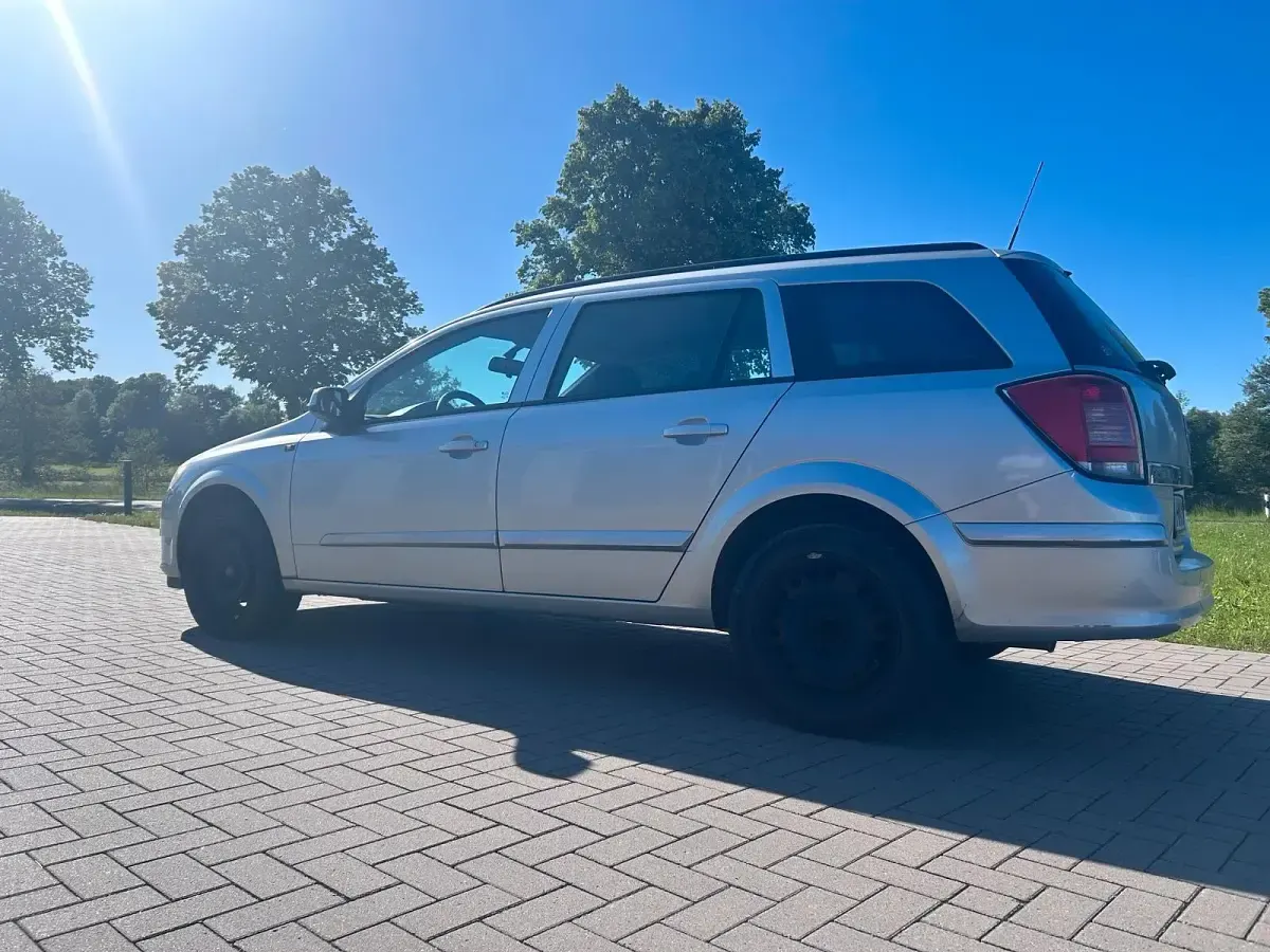 Gebraucht Opel Astra 105 PS (77 kW) 2005 Grau Kombi