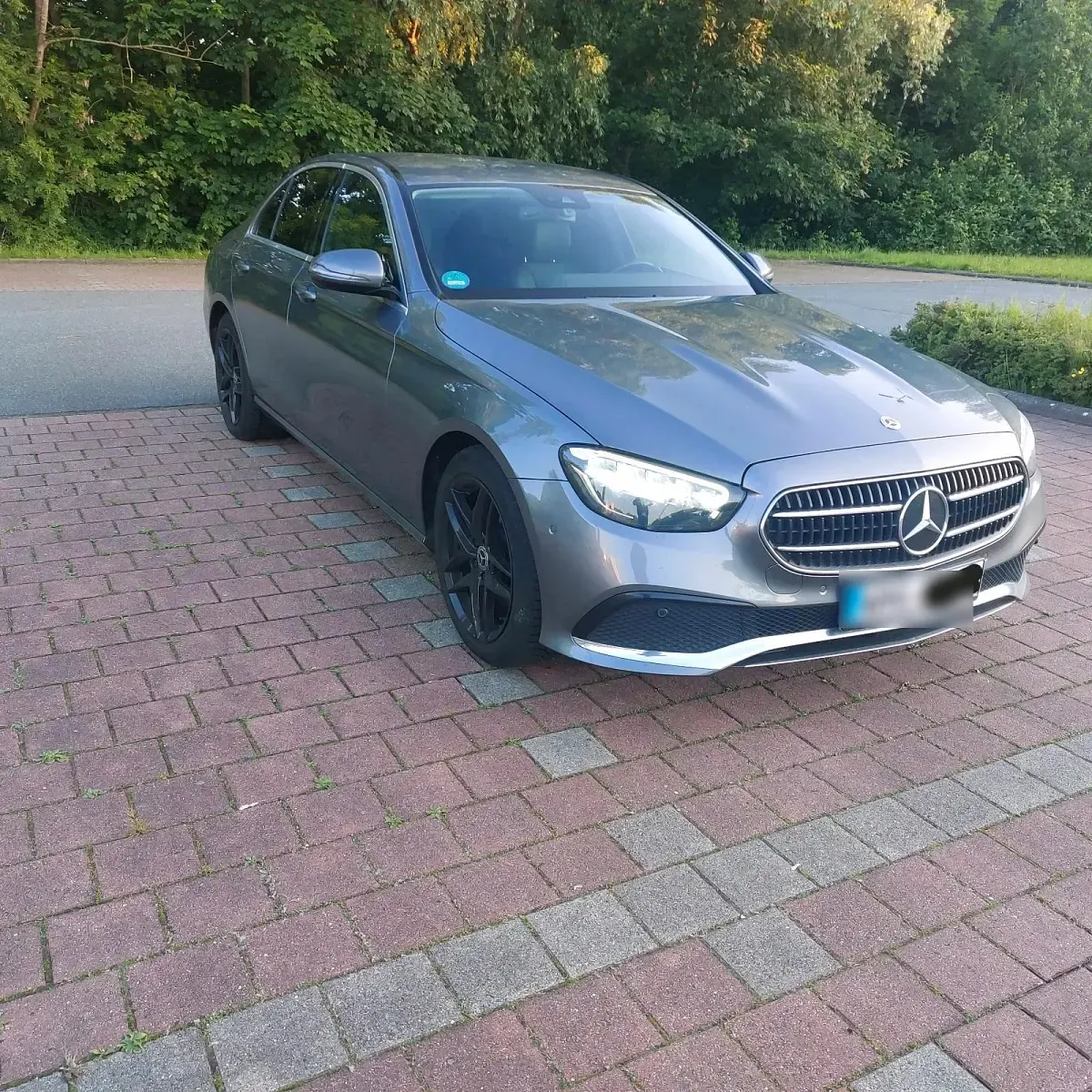 Usado Mercedes E200 197 CV (144 kW) 2022 Gris Berlina