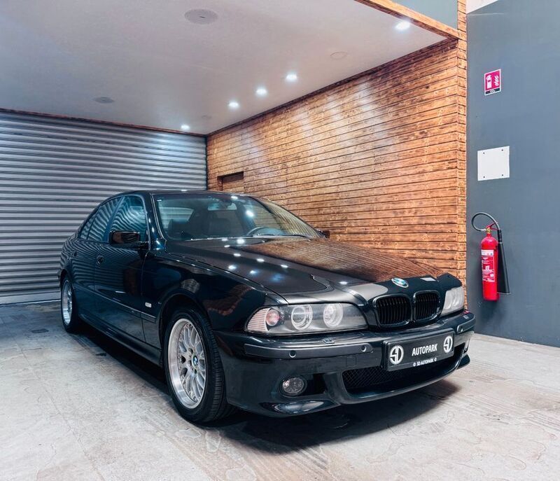 Schwarz Gebraucht 2002 BMW 540 Sport Line Limousine | 14.999 € (Superpreis) - Bild 1/4
