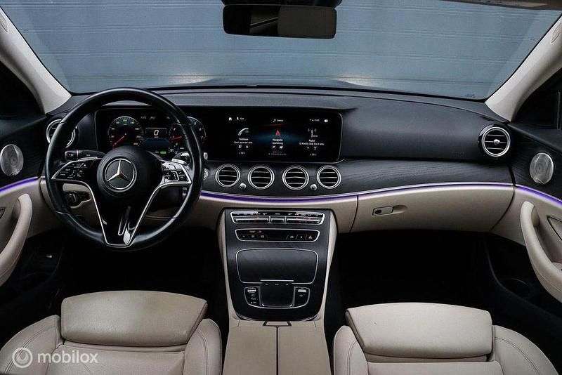 Gebraucht Mercedes E200 197 PS (144 kW) 2022 Blau Limousine