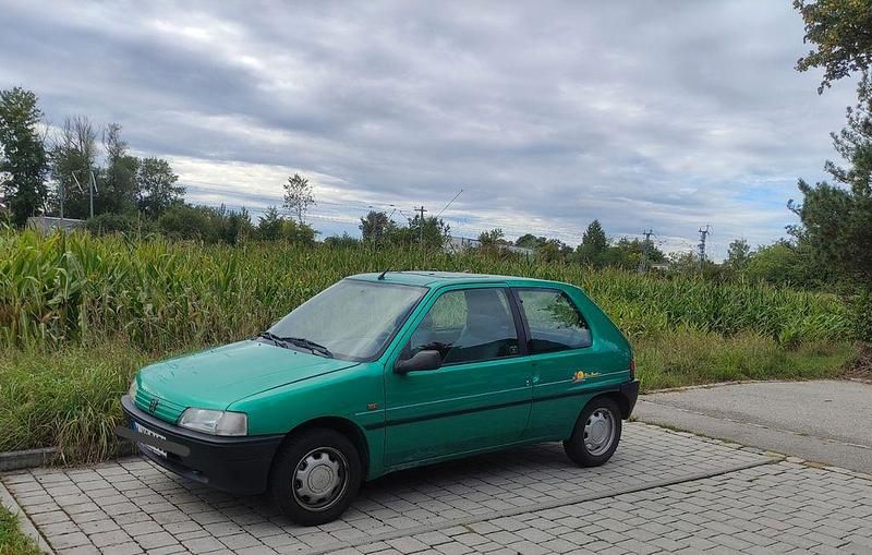 Grün Gebraucht 1995 Peugeot 106 Kleinwagen | 1.990 € - Bild 1/4
