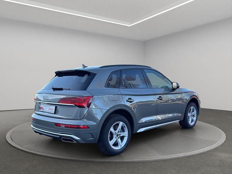 Gebraucht Audi Q5 S-Line 204 PS (150 kW) 2023 Chronosgrau metallic SUV
