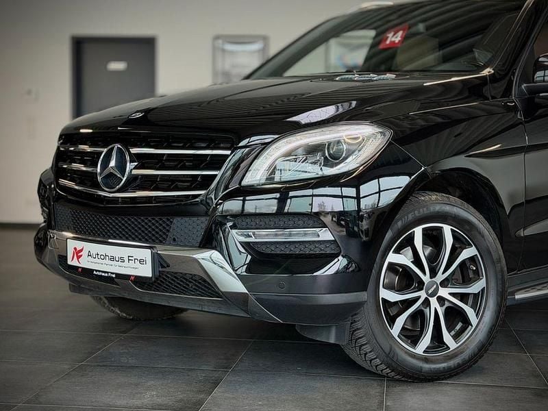 Gebraucht Mercedes ML250 204 PS (150 kW) 2014 Obsidianschwarz SUV