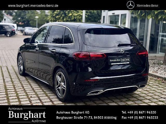 Gebraucht Mercedes B200 Advanced Plus 163 PS (119 kW) 2024 Schwarz Van / Kleinbus