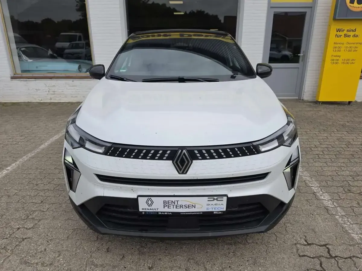 Gebraucht Renault Captur Techno 158 PS (116 kW) 2024 Weiss qnc+schwarz gne SUV