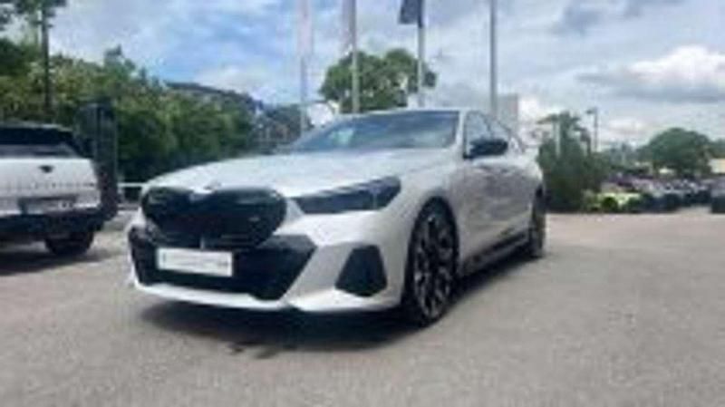 Mineralweiss Neu 2025 BMW i5 Limousine | 80.388 € (Superpreis) - Bild 1/4