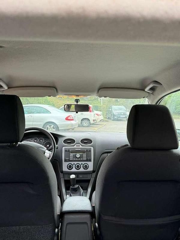 Gebraucht Ford Focus Ghia 116 PS (85 kW) 2005 Schwarz Limousine