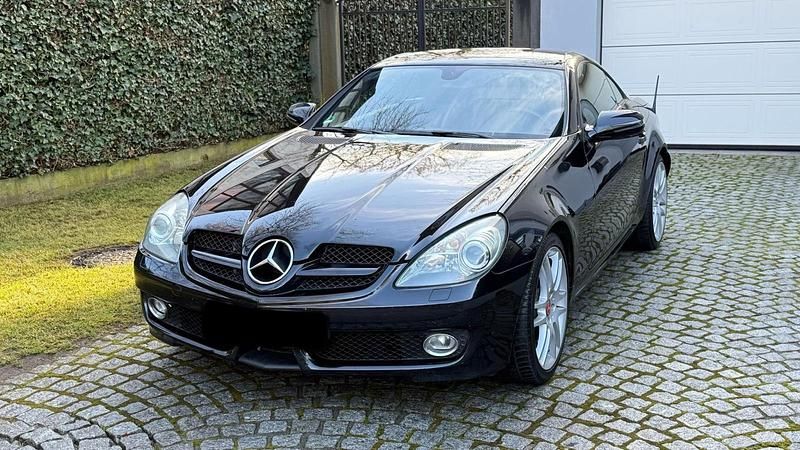 Schwarz Gebraucht 2009 Mercedes SLK350 Cabrio | 12.500 € (Fairer Preis) - Bild 1/4