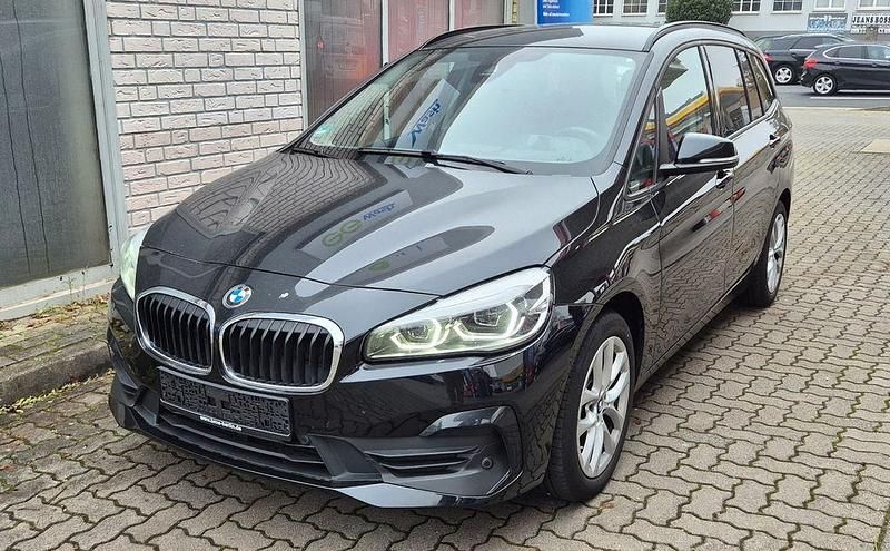 Schwarz Gebraucht 2022 BMW 218 Sport Line Kombi | 19.950 € (Superpreis) - Bild 1/4