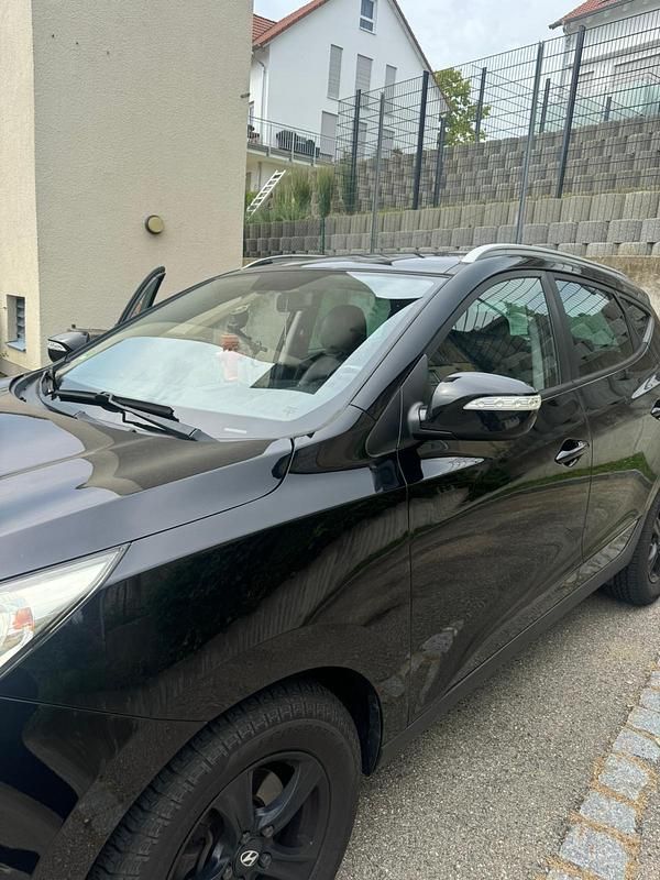 Gebraucht Hyundai ix35 136 PS (100 kW) 2012 Schwarz SUV