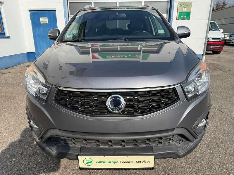 Gebraucht SsangYong Korando Crystal 175 PS (128 kW) 2014 Graumetallik SUV