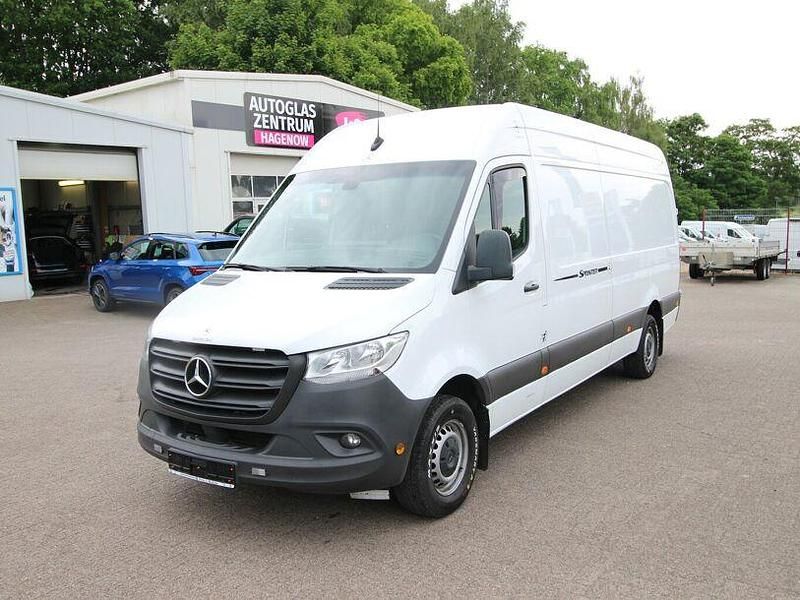 Gebraucht Mercedes Sprinter 150 PS (110 kW) 2022 Arktikweiß Van