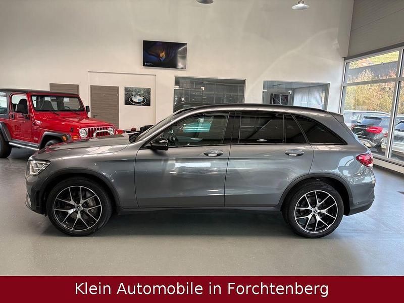 Gebraucht Mercedes GLC220 AMG line 194 PS (142 kW) 2022 Grau SUV