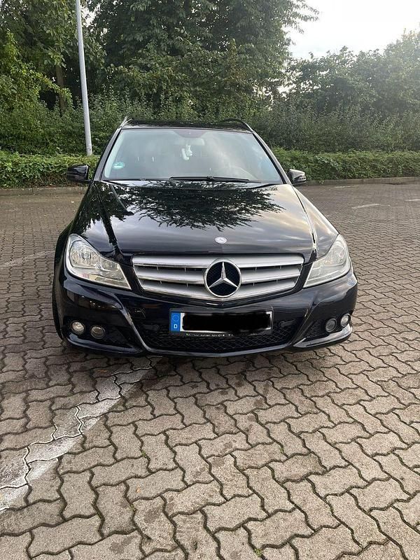 Schwarz Gebraucht 2012 Mercedes C220 Kombi | 5.900 € (Fairer Preis) - Bild 1/4