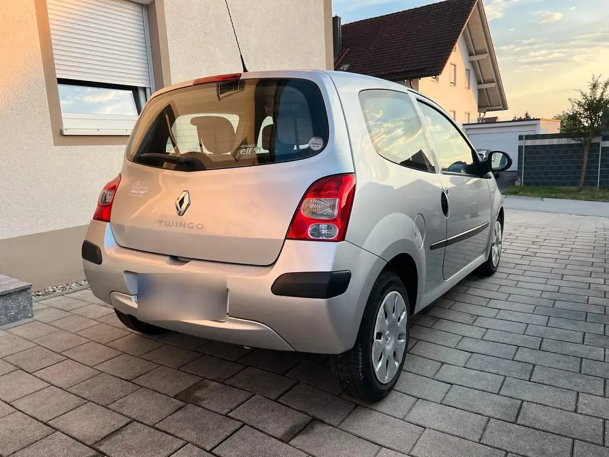 Gebraucht Renault Twingo 75 PS (55 kW) 2007 Silber Kleinwagen