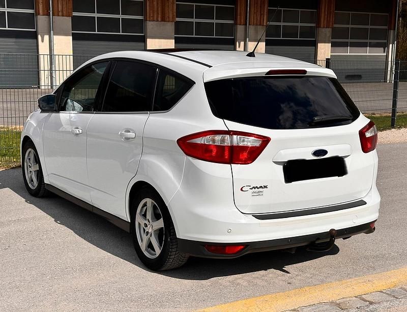 Używany Ford C-MAX Titanium 163 KM (119 kW) 2015 Biały Minivan
