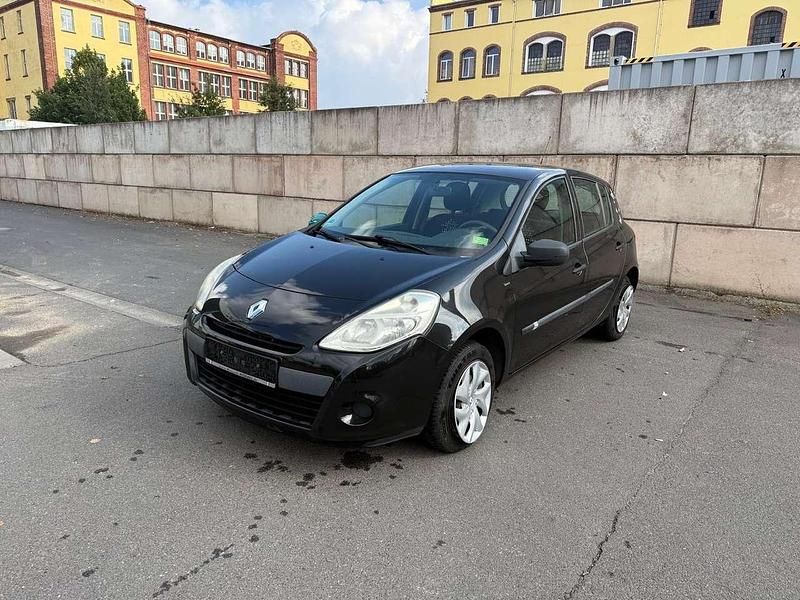 Schwarz Gebraucht 2012 Renault Clio IV Limousine | 3.200 € (Fairer Preis) - Bild 1/4