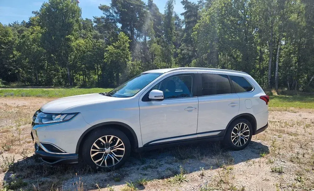 Gebraucht Mitsubishi Outlander Diamant Edition 150 PS (110 kW) 2017 Weiß SUV