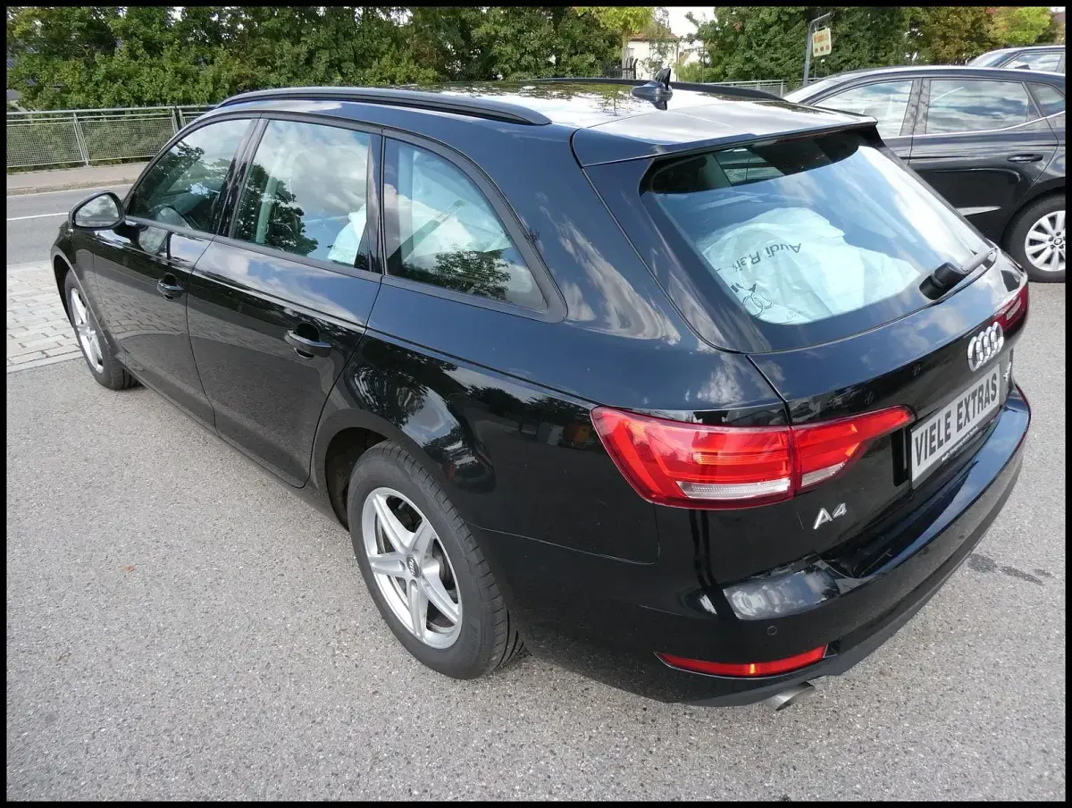 Gebraucht Audi A4 Sport 170 PS (125 kW) 2018 Schwarz Kombi