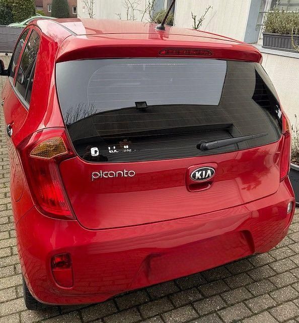 Gebraucht Kia Picanto 86 PS (63 kW) 2013 Rot Kleinwagen