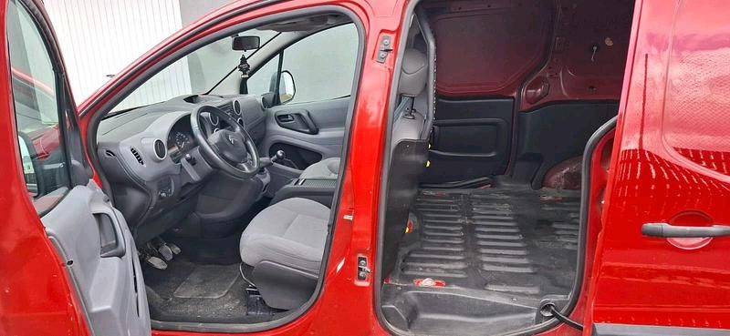 Gebraucht Citroën Berlingo 90 PS (66 kW) 2010 Rot Van / Kleinbus