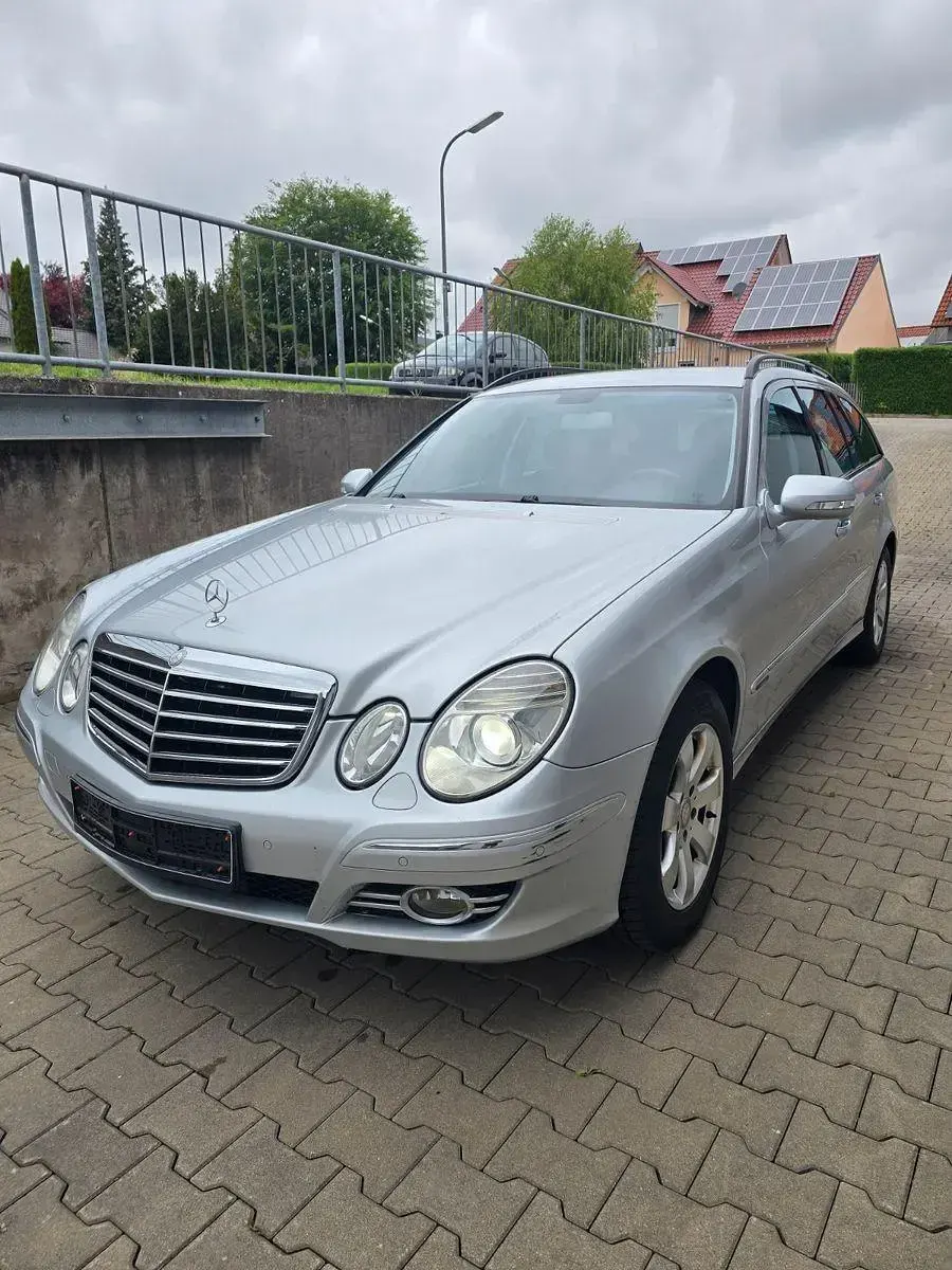 Gebraucht Mercedes E320 Avantgarde 224 PS (164 kW) 2007 Silber Limousine