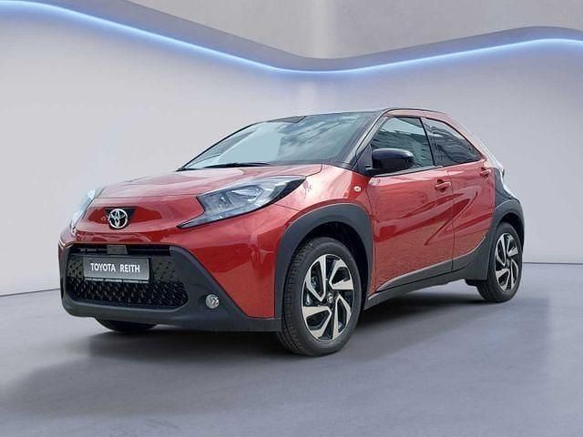 Chili red / night sky black Neu 2025 Toyota Aygo Kleinwagen | 21.157 € - Bild 1/4