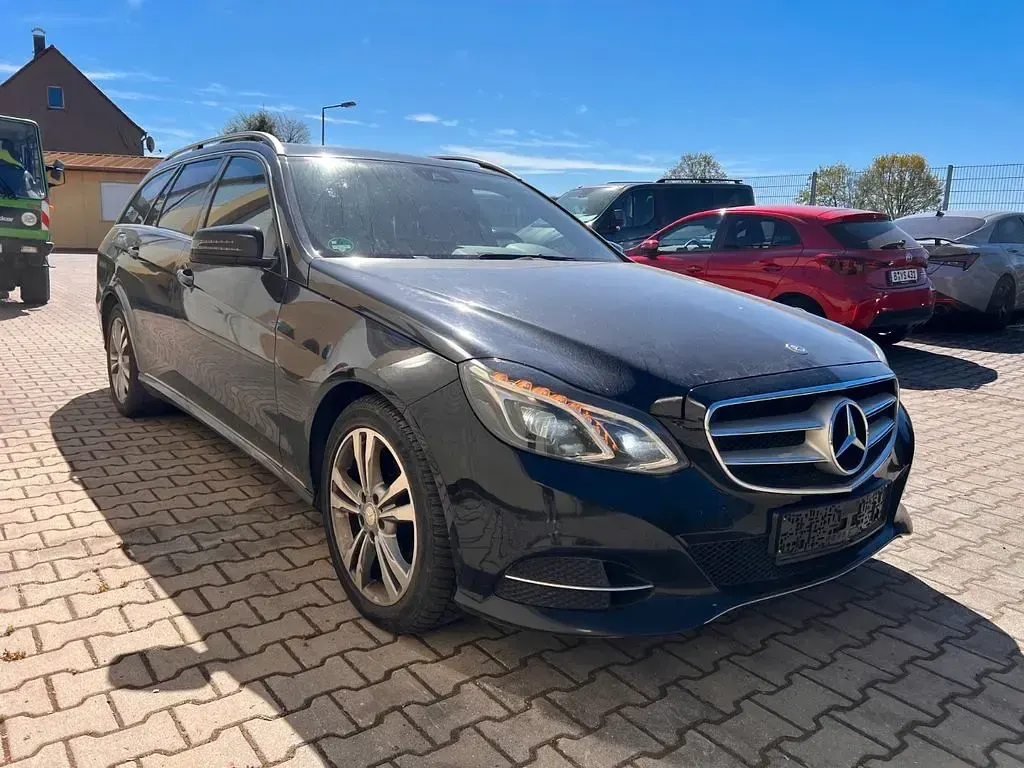 Gebraucht Mercedes E350 Avantgarde 252 PS (185 kW) 2014 Schwarz Kombi