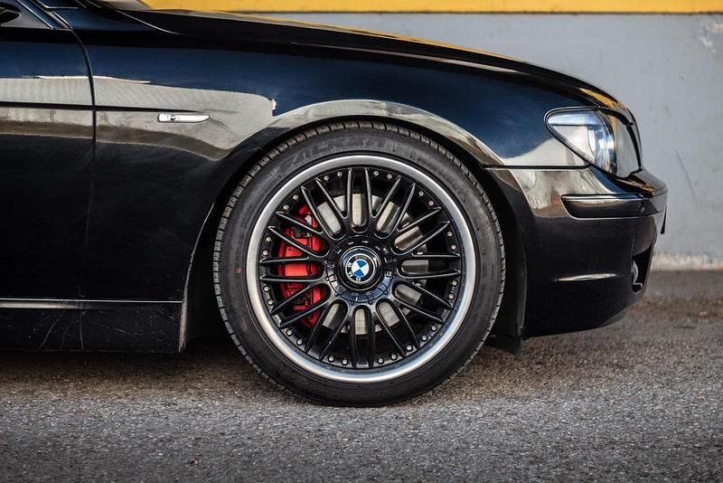 Gebraucht BMW 750 367 PS (269 kW) 2005 Schwarz Limousine