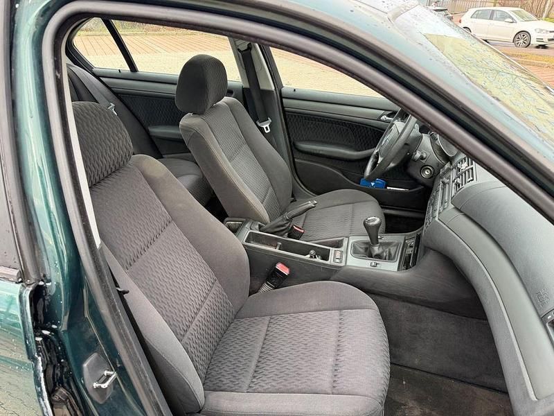 Gebraucht BMW 318 143 PS (105 kW) 1998 Grün Limousine