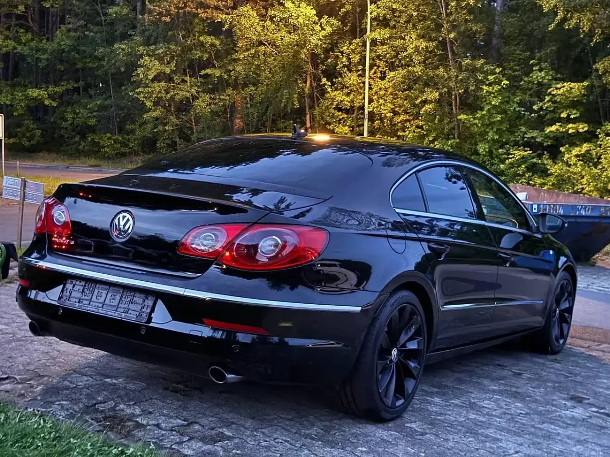 Gebraucht VW Passat 299 PS (219 kW) 2010 Schwarz Limousine