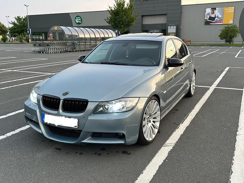 Silber Gebraucht 2007 BMW 330 Limousine | 6.600 € (Fairer Preis) - Bild 1/4