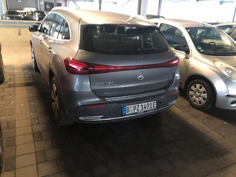 Gebraucht Mercedes EQA350 214 kW (292 PS) 2024 Grau SUV