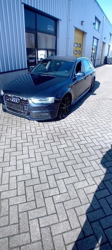 Gebraucht Audi A4 S-Line 211 PS (155 kW) 2013 Blau Kombi