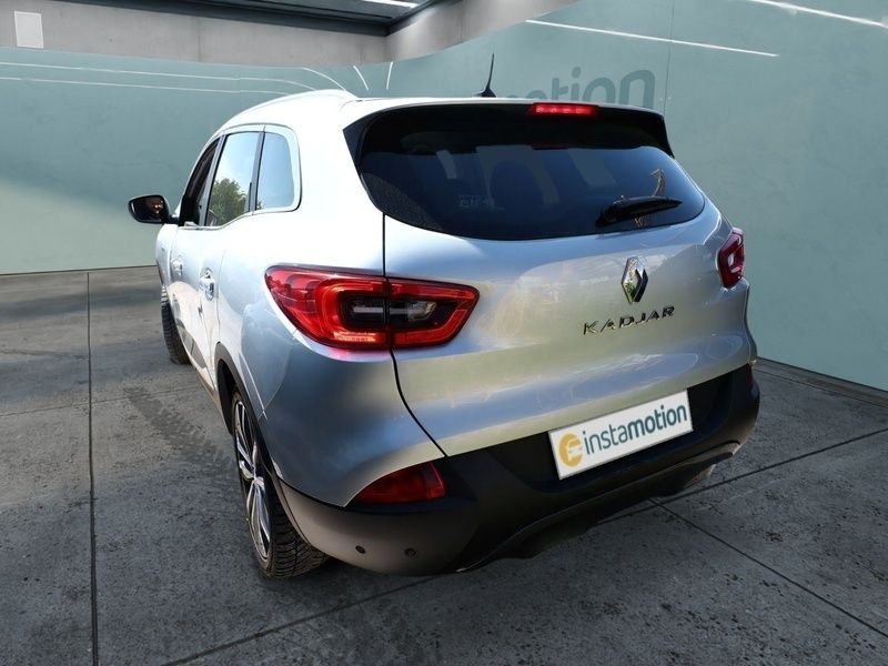 Grau Gebraucht 2018 Renault Kadjar Bose Edition SUV | 16.188 € (Fairer Preis) - Bild 1/3