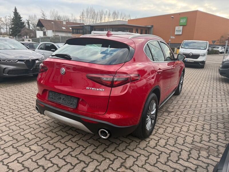 Gebraucht Alfa Romeo Stelvio Super 220 PS (161 kW) 2022 Rot SUV