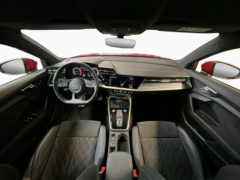 Gebraucht Audi A3 S-Line 150 PS (110 kW) 2021 Rot Limousine