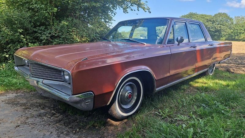 Gebraucht Chrysler Newport 330 PS (242 kW) 1968 Rot Limousine