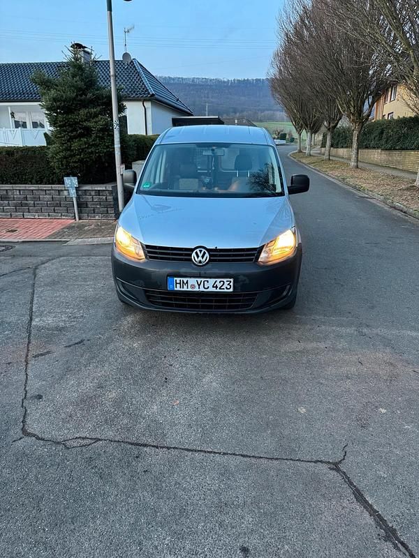 Gebraucht VW Caddy Maxi 101 PS (74 kW) 2012 Silber Van / Kleinbus