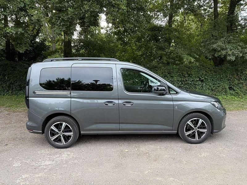 Gebraucht VW Caddy Life 114 PS (83 kW) 2021 Grau Van / Kleinbus