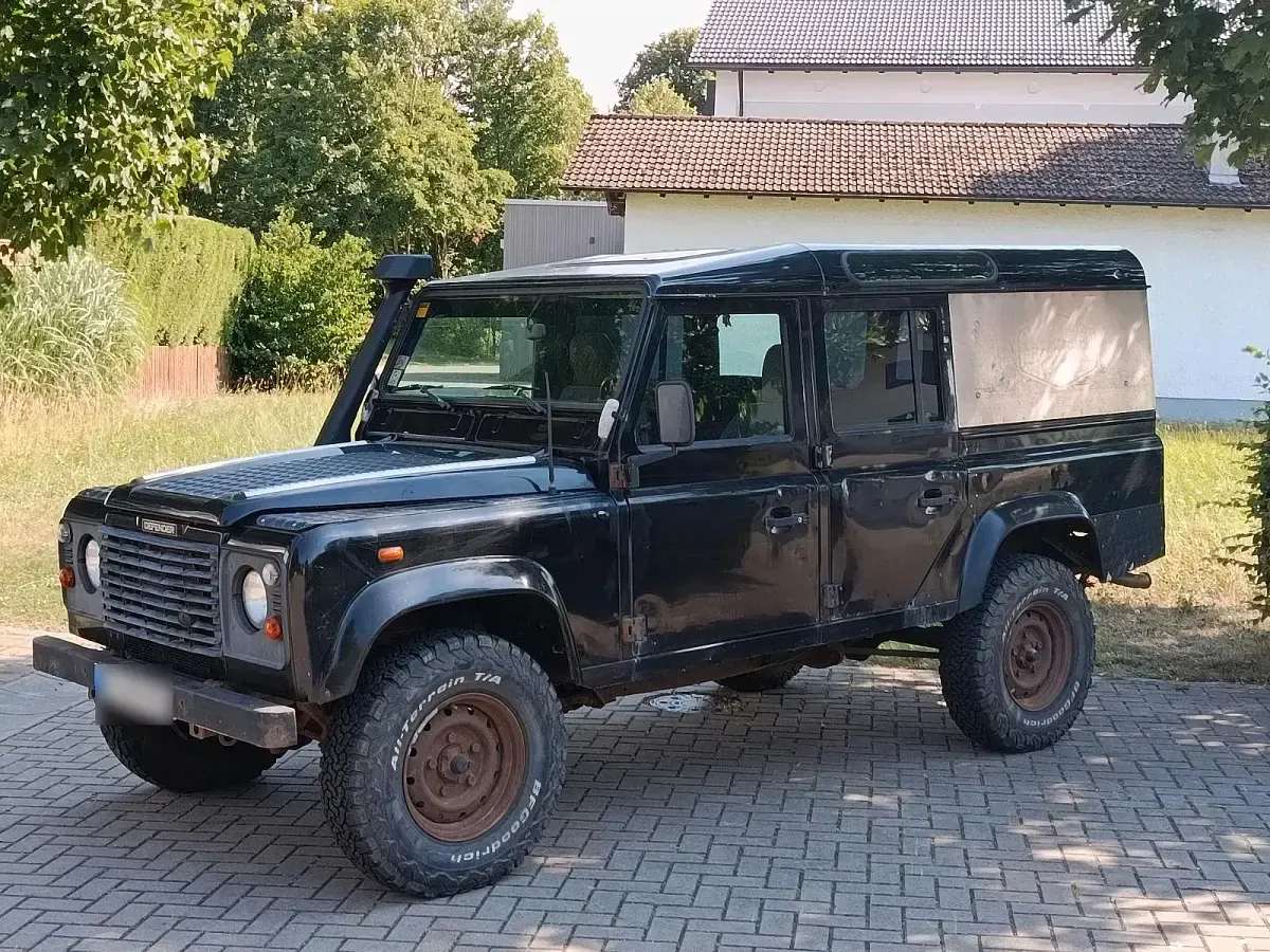 Gebraucht Land Rover Defender 122 PS (89 kW) 2000 Schwarz Van