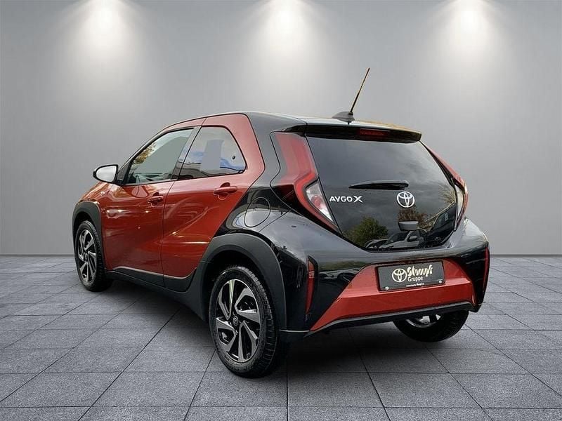 Gebraucht Toyota Aygo X 72 PS (52 kW) 2025 Rot SUV