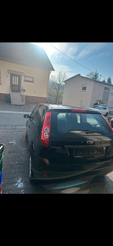 Gebraucht Ford Fiesta 60 PS (44 kW) 2006 Schwarz Kleinwagen