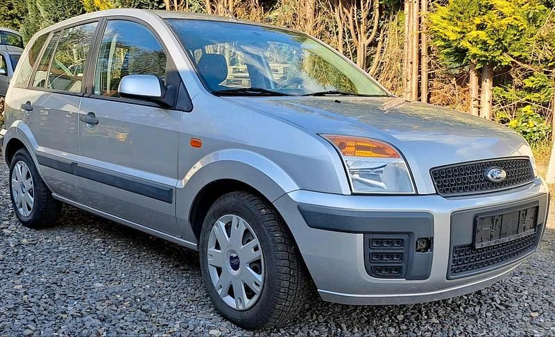 Silber Gebraucht 2006 Ford Fusion Kleinwagen | 1.790 € (Fairer Preis) - Bild 1/4